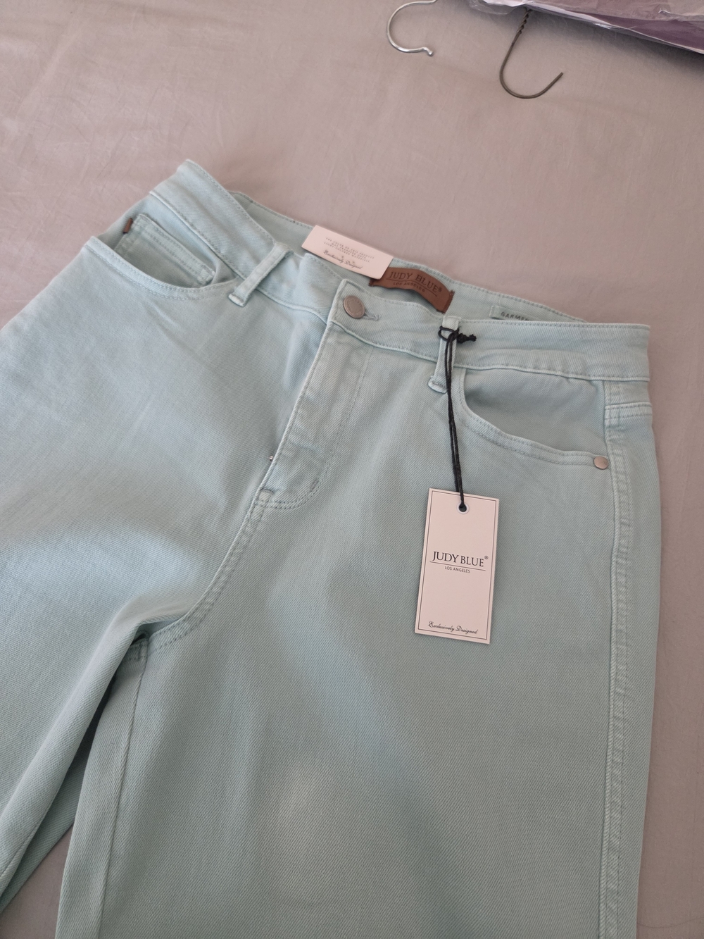NWT Judy Blue Garment Dyed Raw Hen Wide Leg Jeans Size 29 - Picture 2 of 5